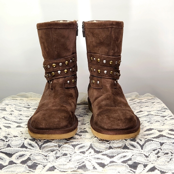 UGG Brown Boots - Picture 2 of 14
